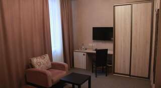 Отель Standartoff Омск Улучшенный двухместный номер с 1 кроватью-6